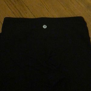 Lululemon black cropped leggings, mid rise